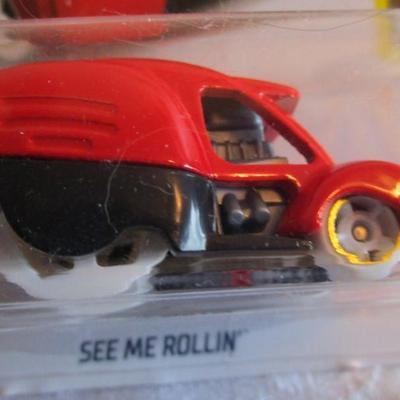 2 Hot Wheel cars