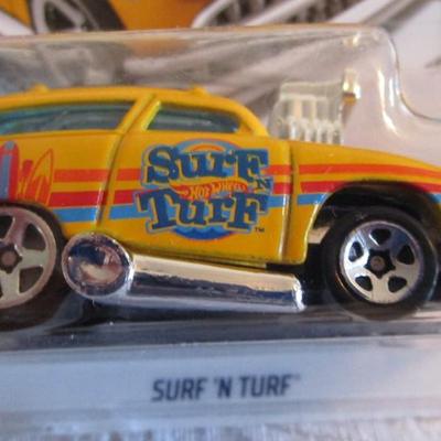 2 Hot Wheel cars
