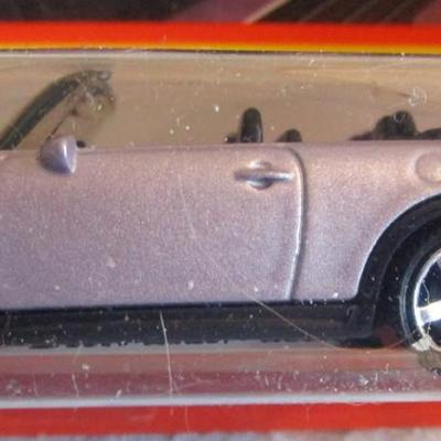 2 Matchbox cars