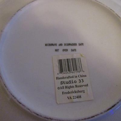 2 Christmas plates, one 8", one 7"