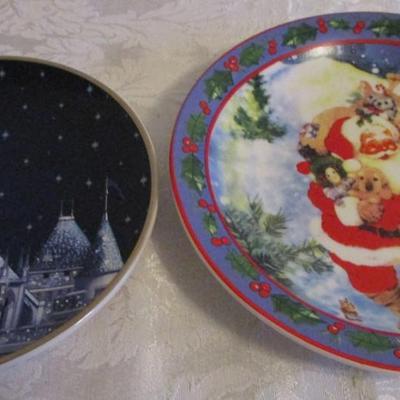 2 Christmas plates, one 8", one 7"