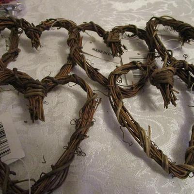 12 Mini grapevine wreaths-heart-shaped, 3 yd x  1-1/4" red, white & blue ribbon, 15' x 5-1/2" green burlap ribbon, pk...