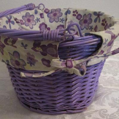 Lavendar basket with removable floral fabric liner