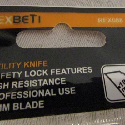 6 utility knives