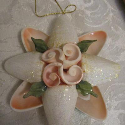Shell floral decoration