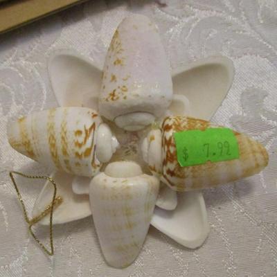 Shell floral decoration