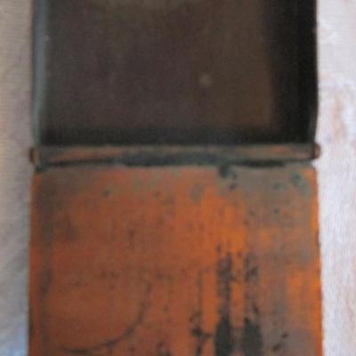 Vintage Metal match holder/dispenser, cast with "Sun Valley Idaho" & and skiier decorations on top