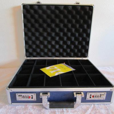 Invicta 18-slot Aluminum Watch Carrying Breifcase with combination lock, Blue & silver