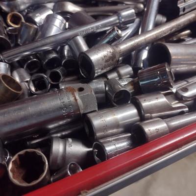 Nice Collection of Socket and Extension Set Various Drives