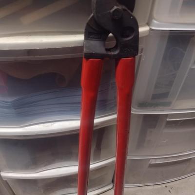 Long Handled Bolt Cutters