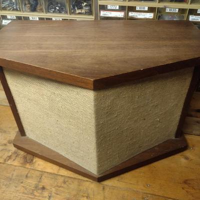 Pair of Vintage Bose Wood Cabinet Model 901 Direct/Reflecting Loudspeakers