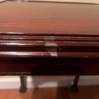 Clawfoot Side Table (BO-MG)