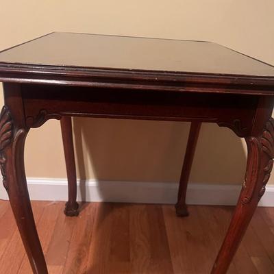 Clawfoot Side Table (BO-MG)