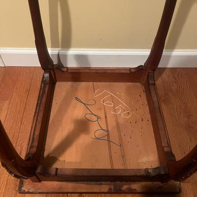 Clawfoot Side Table (BO-MG)