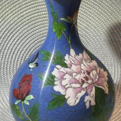 Gorgeous Chinese Cloisonne Blue Floral & Bird Enamel Vase 9" Tall in VG Preowned Condition.