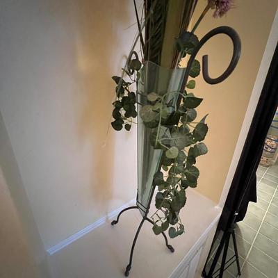 Faux Floral Displays in Ceramic & Glass Vases (LR-RG)