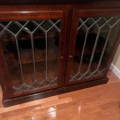 Leaded Beveled Glass Door Bookcase (BO-MG)