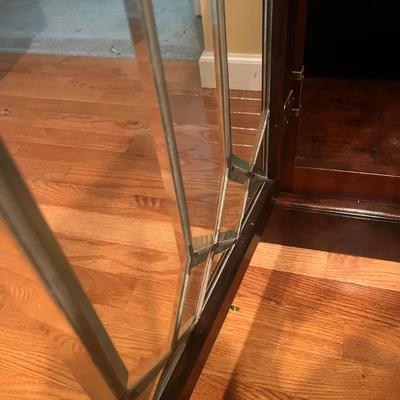 Leaded Beveled Glass Door Bookcase (BO-MG)