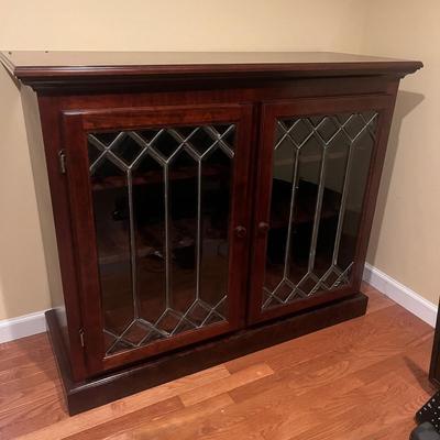 Leaded Beveled Glass Door Bookcase (BO-MG)