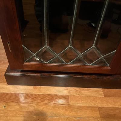 Leaded Beveled Glass Door Bookcase (BO-MG)