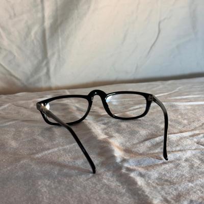 Gucci and Other Eyeglass Rims (PBC-DZ)