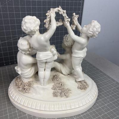Italian Porcelain Capodimonte Cherub Putti Group 