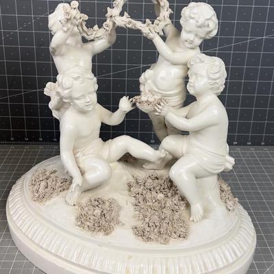 Italian Porcelain Capodimonte Cherub Putti Group 