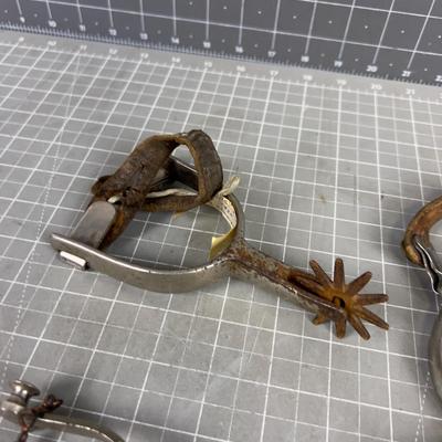 3 Single Spurs