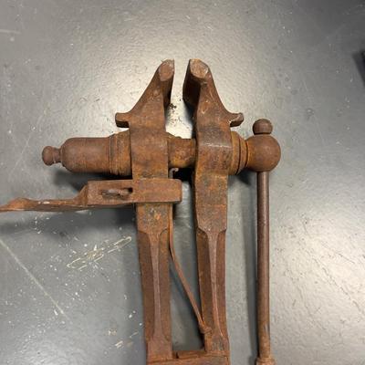 Black Smith or Farriers VICE
