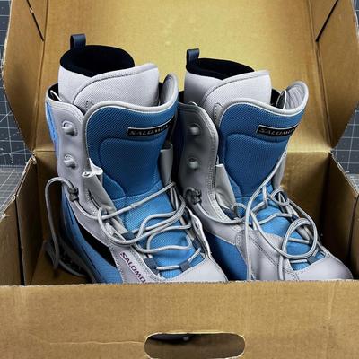 Salomon Snowboard BOOTS NEW never Worn
