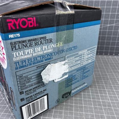 RYOBI Electronic Variable Plunge Router