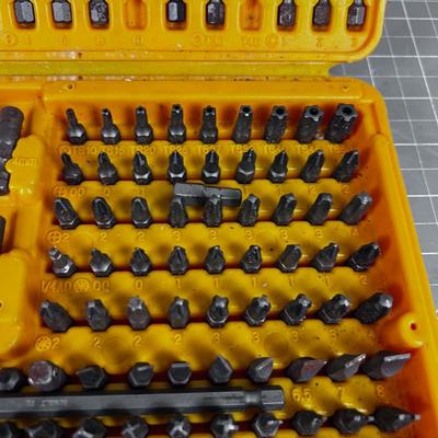 200 Piece BIT SET in A Hard Case