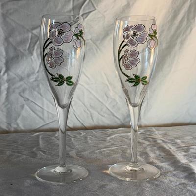 Villeroy & Boche + An Assortment of Colorful Glassware (PBC-DZ)
