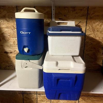 Igloo & Coleman Coolers (BWS-MG)