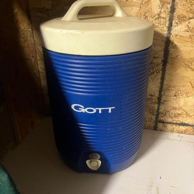 Igloo & Coleman Coolers (BWS-MG)