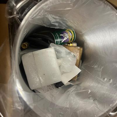 NIB 30 Quart Turkey Fryer Kit (BWS-MG)