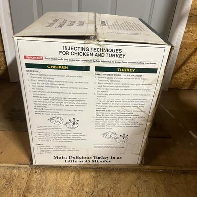 NIB 30 Quart Turkey Fryer Kit (BWS-MG)