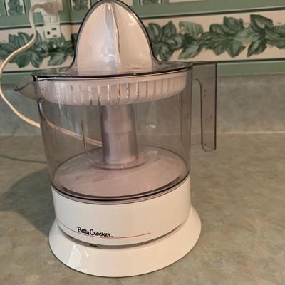 Food Processor, Blender, Citrus Juicer, Salad Shooter, & Can Opener (K-HS)