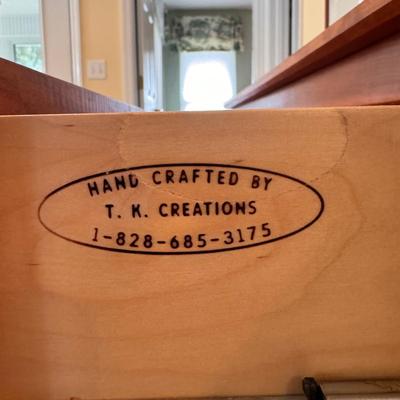 T.K. Creations Hall Table (DR-DZ)