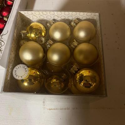 Christmas Ornaments & Colored Lights (BWS-MG)