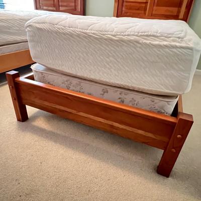Matching Twin Bed Frames & Side Table (GB-RG)
