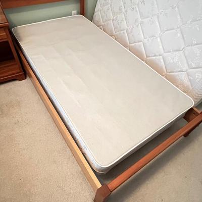 Matching Twin Bed Frames & Side Table (GB-RG)
