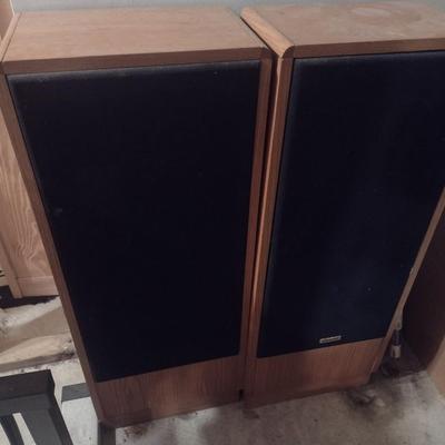 Pair of Vintage Onkyo S-70 Four Way Speakers