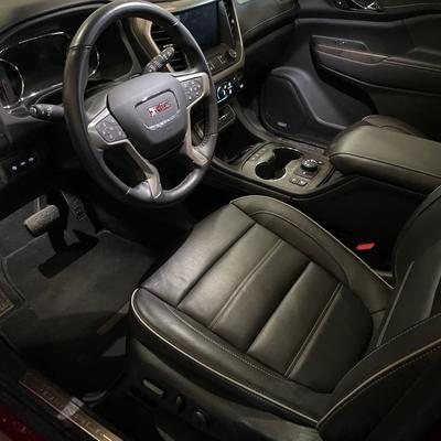2020 GMC Acadia Denali 11k miles only!