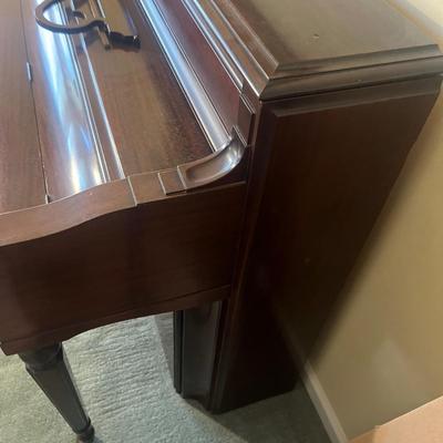 Chickering Upright Piano & Bench (BD-MG)