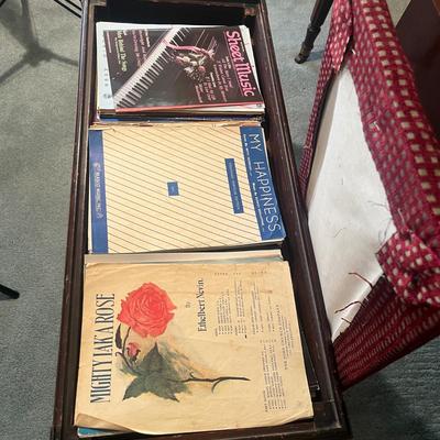 Chickering Upright Piano & Bench (BD-MG)