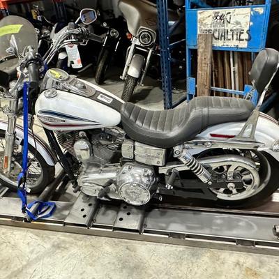 2006 Dyna Red, White & Blue 35th Anniversary Commemorative Edition