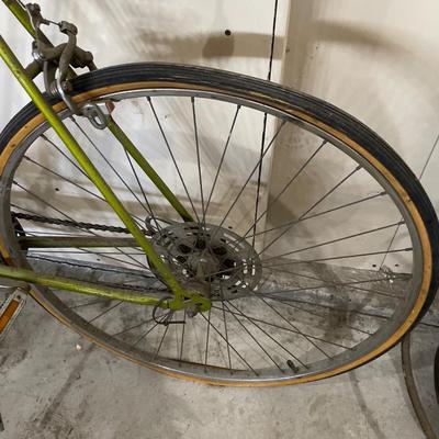 Vintage Green Sport King bicycle