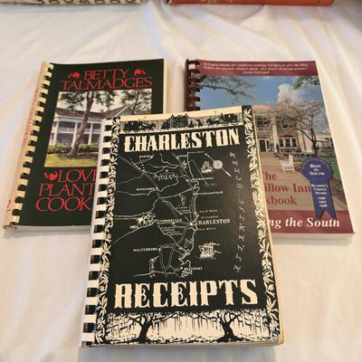 America’s Best Recipes and Other Spiral Bound Cookbooks (LR-DZ)