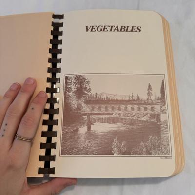 America’s Best Recipes and Other Spiral Bound Cookbooks (LR-DZ)